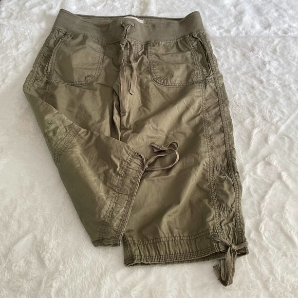 Genuine y2k abercrombie and fitch neutral cargo style shorts size medium - Picture 1 of 4